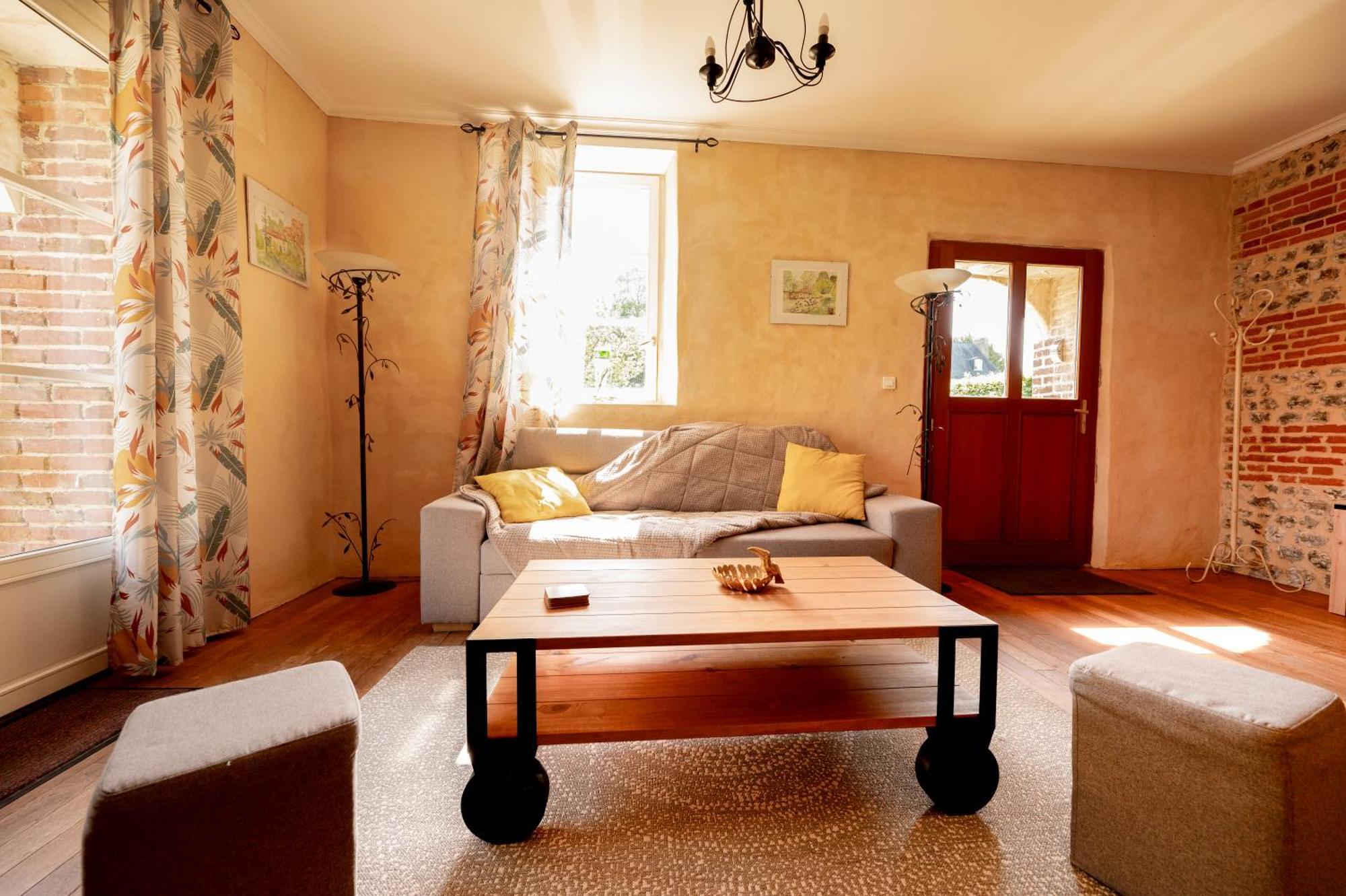 Holiday home L'orangerie Du Chateau D'emalleville *